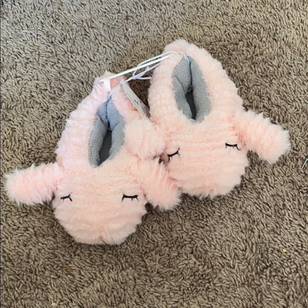 Cat & Jack Madda Pig Slipper